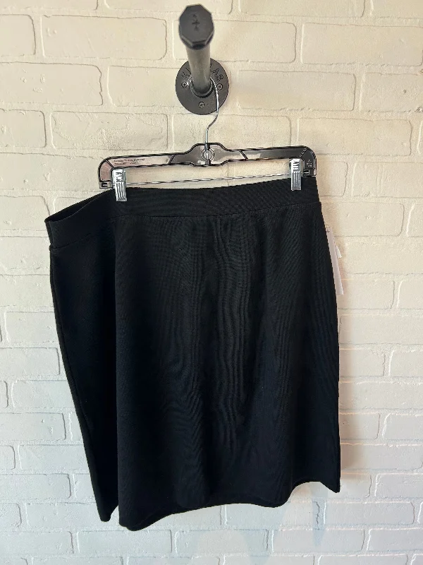 Skirt Mini & Short By Clothes Mentor In Black, Size: 22