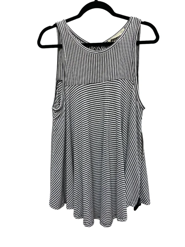 Top Sleeveless By Clothes Mentor In Black & White, Size: M